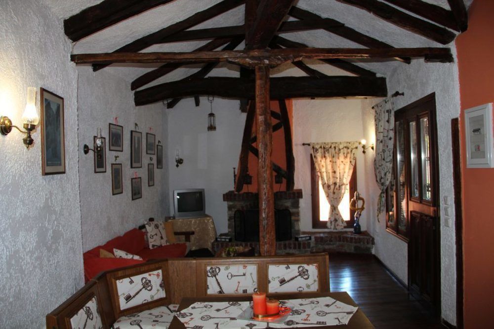 Guesthouse Xenios Zeus Stavroúpoli Extérieur photo