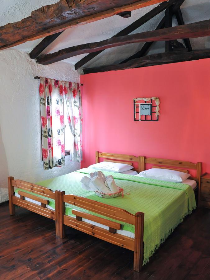 Guesthouse Xenios Zeus Stavroúpoli Extérieur photo