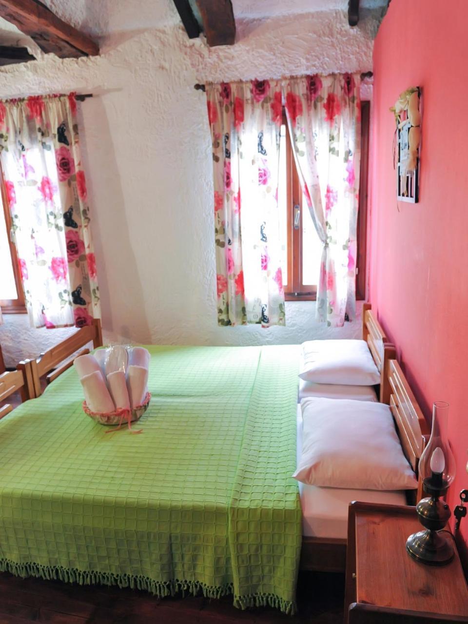 Guesthouse Xenios Zeus Stavroúpoli Extérieur photo