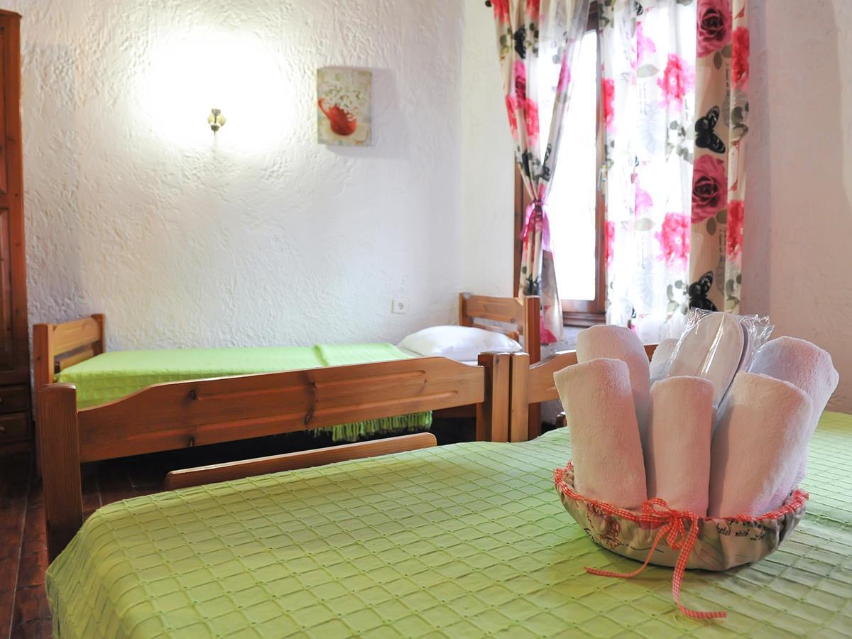Guesthouse Xenios Zeus Stavroúpoli Extérieur photo