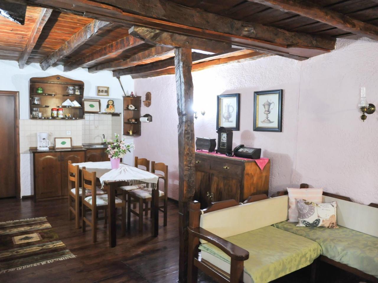 Guesthouse Xenios Zeus Stavroúpoli Extérieur photo