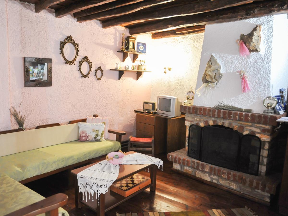Guesthouse Xenios Zeus Stavroúpoli Extérieur photo